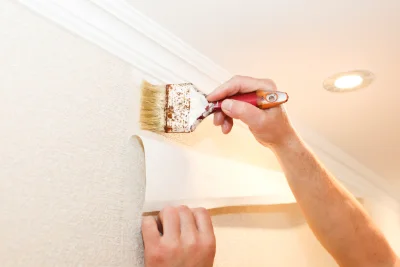 Pose de papier peint à Féy — revêtements muraux et toiles de verre